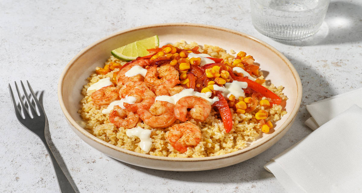 Hurtig reje- og bulgurbowl med majs, peberfrugt og spicy abrikoschutney