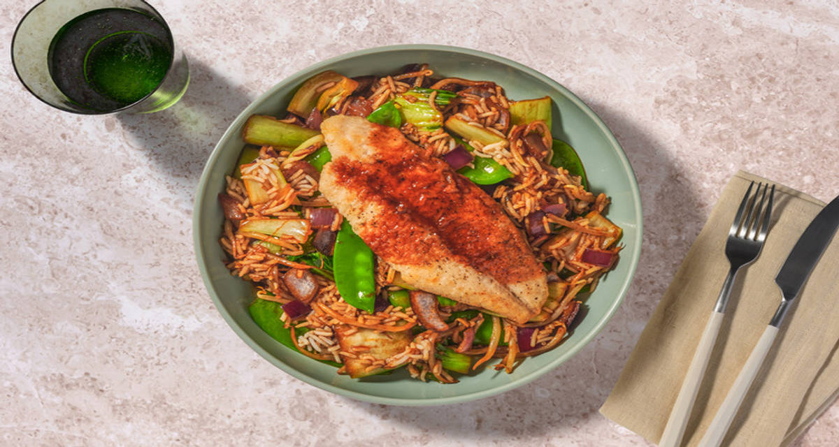 Filet de pangasius au soja sucré & légumes thaïs riz en sauce aux graines de soja noir, graines de sésame