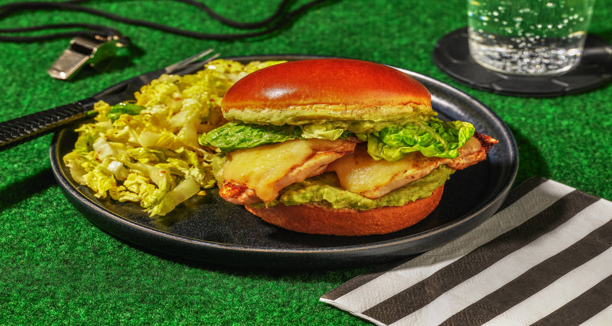 Guaca-Goal Burger : poulet & cheddar fondu avec des épices & de la sucrine