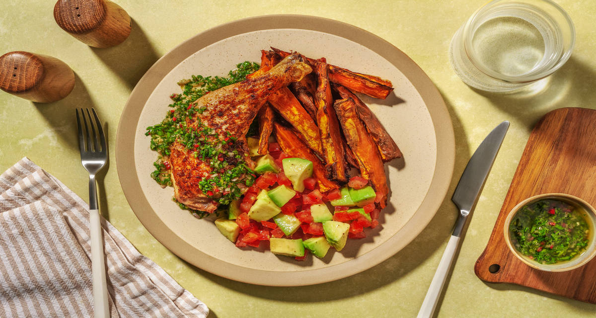 Cuisse de poulet Label Rouge sauce chimichurri avec une salsa avocat-tomates & du piri-piri