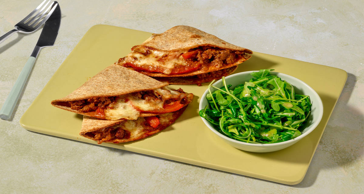 Quesadillas complètes : bœuf, poivron & cheddar avec du beurre de cacahuètes & des épices