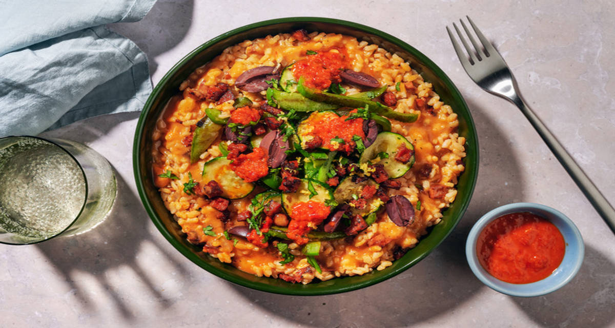 Risotto au chorizo & olives, citron & peril sauce au poivron rôti et courgette