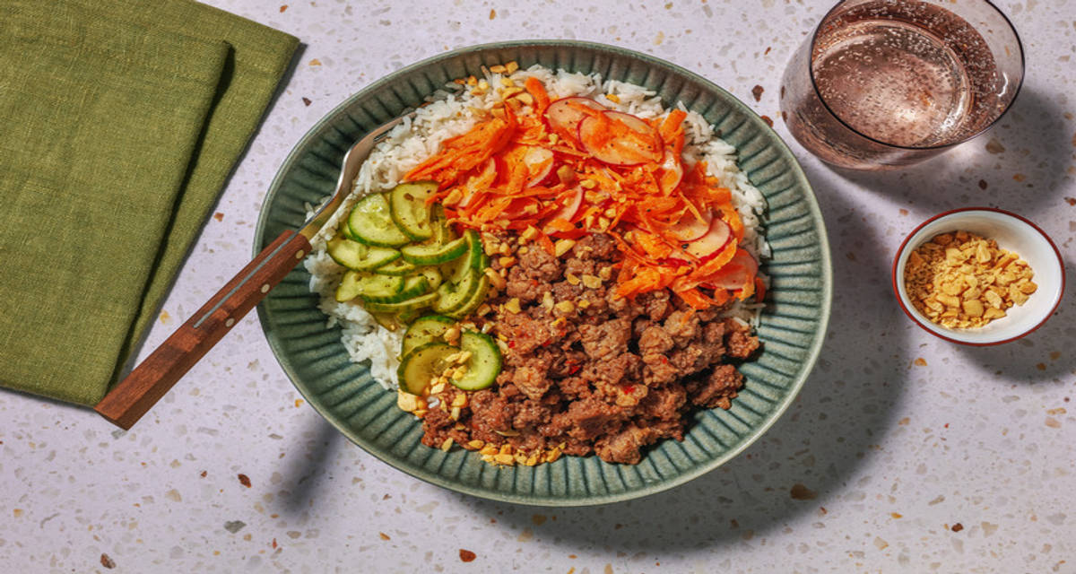 Mixed Mince and Rainbow Veg Vietnamese Bowl with spicy carrot and radish salad
