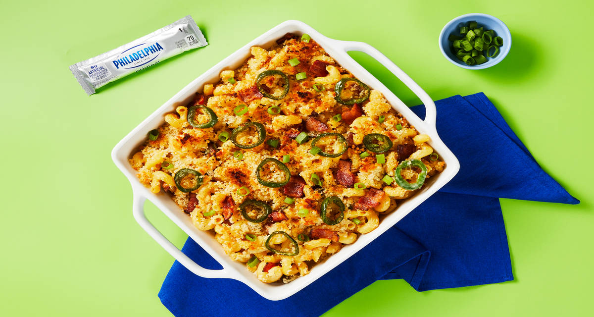 Bacon Jalapeño Mac & Cheese with Philadelphia Cream Cheese & a Crispy Panko Topping