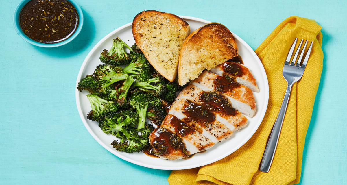 Balsamic Rosemary Beef Tenderloin with Garlic Toast & Broccoli