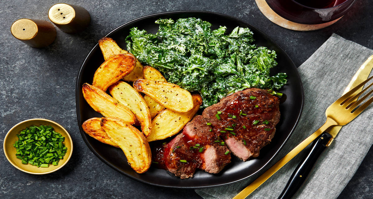 Beef Tenderloin & Garlic Herb Pan Sauce with Creamed Kale & Fingerling Potatoes