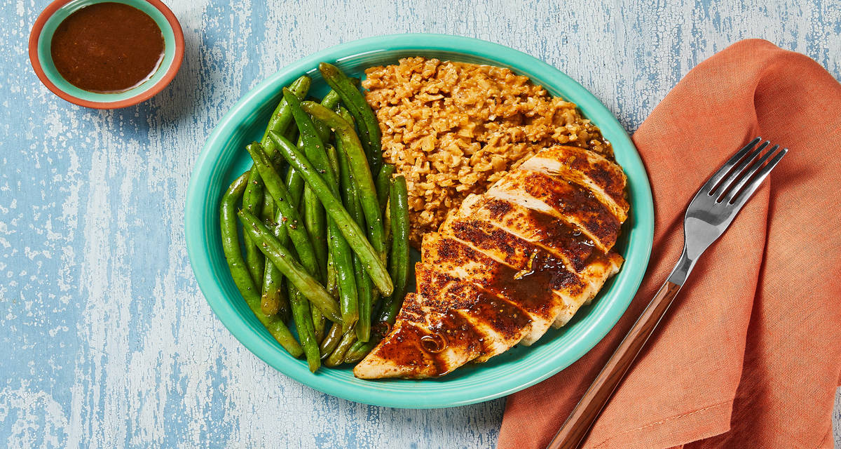 Blackened Chicken & Cauliflower Grits with Lemon Pan Sauce & Roasted Green Beans