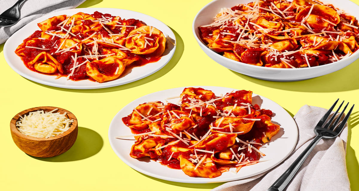 Cheese Tortelloni with Marinara Sauce & Parmesan Cheese A delicious meal in minutes. | 2 Servings