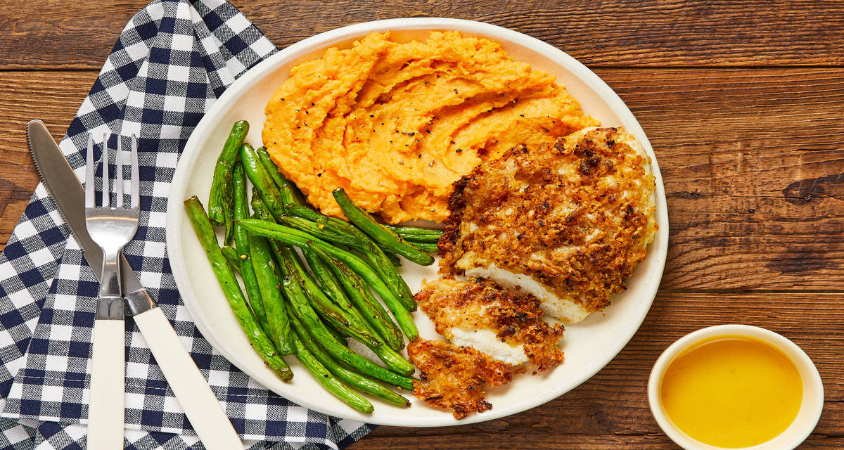 Cheesy Onion Crunch Chicken with Mashed Sweet Potatoes, Roasted Green Beans & Honey Mustard Dressing