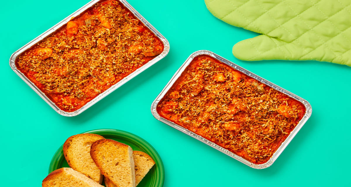 Oven-Ready Chicken Sausage Gnocchi Bake with Crispy Parm Panko & Garlic Bread (trays included)