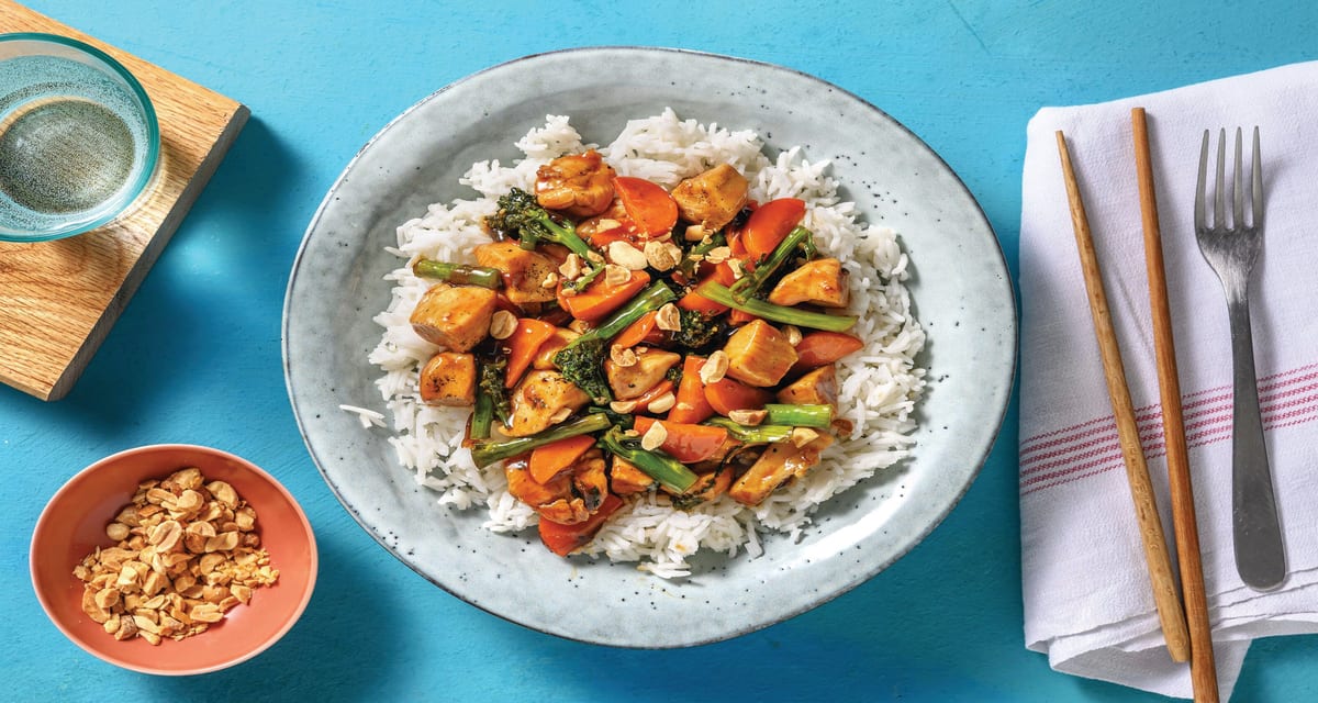 Easy Pepper & Onion Chicken Stir-Fry with Crushed Peanuts & Rapid Rice-image