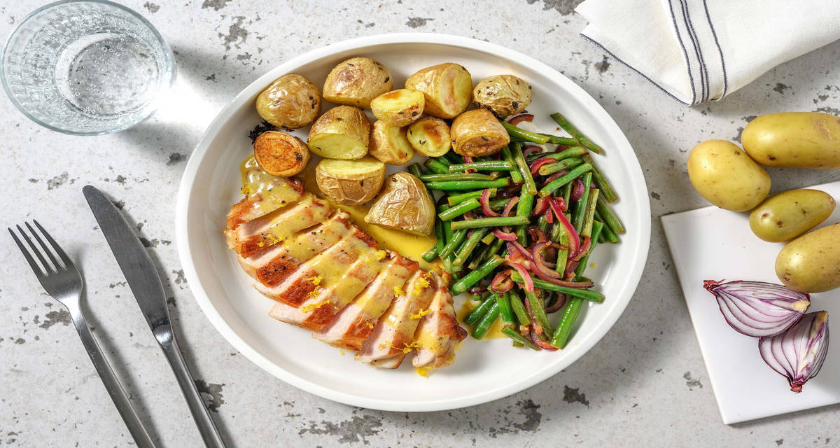 Varkensfilet met een frisse citroendressing met krieltjes uit de oven en sperziebonen