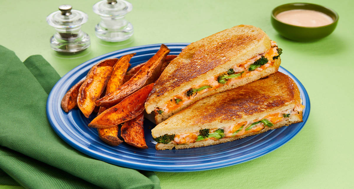 Gooey Broccoli Cheddar Melts with Sweet Potato Wedges & Smoky Red Pepper Dip