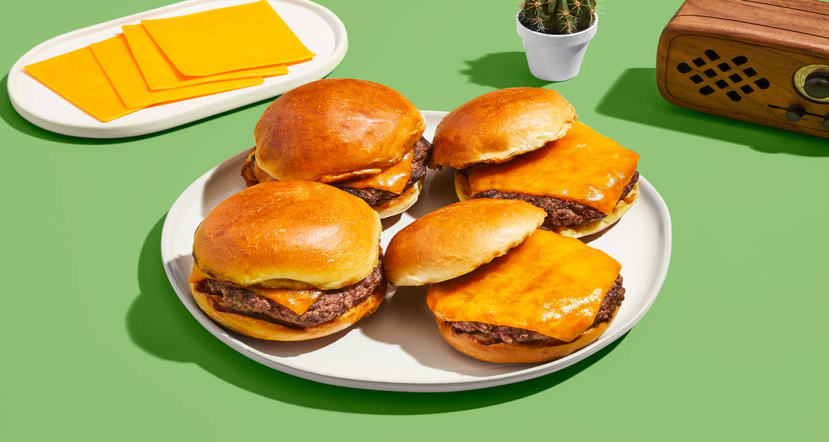 Juicy Cheddar Cheeseburger Fixin’s (Ground Beef, Cheddar, Brioche Buns) Great for grilling! | Serves 4 ($3.75/serving)