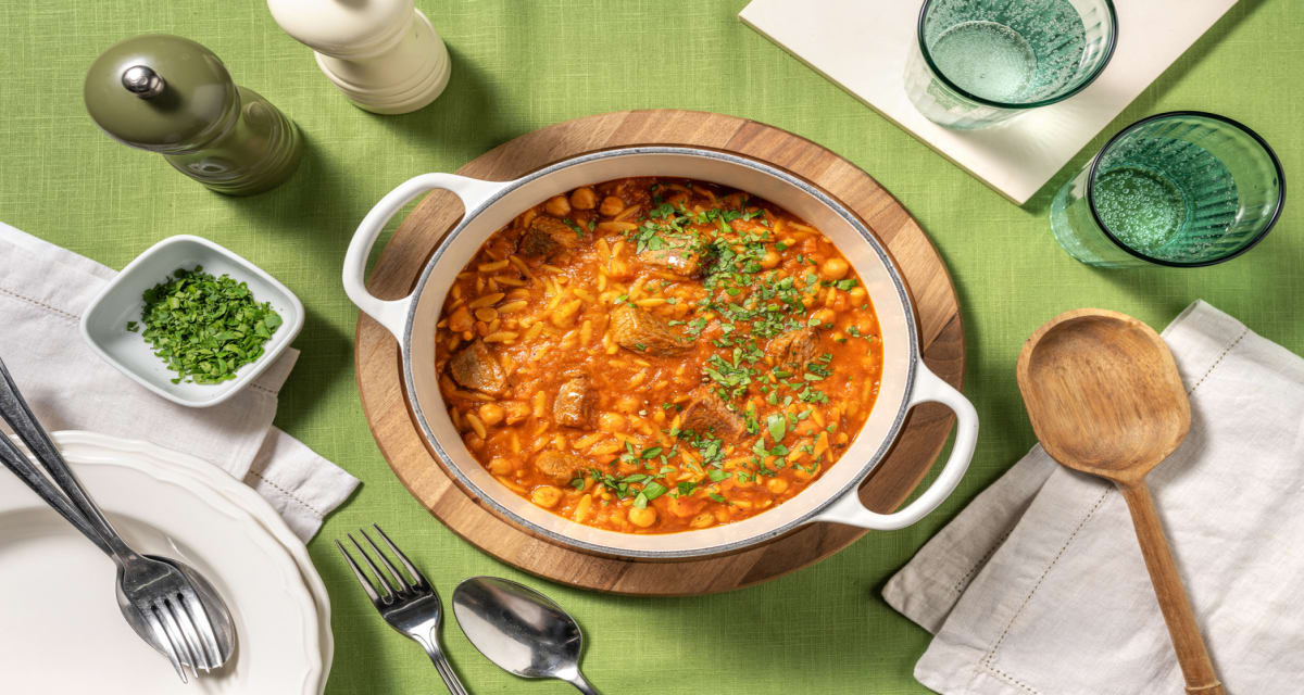 Harira : mijoté d'agneau marocain avec du persil & des pois chiches-image