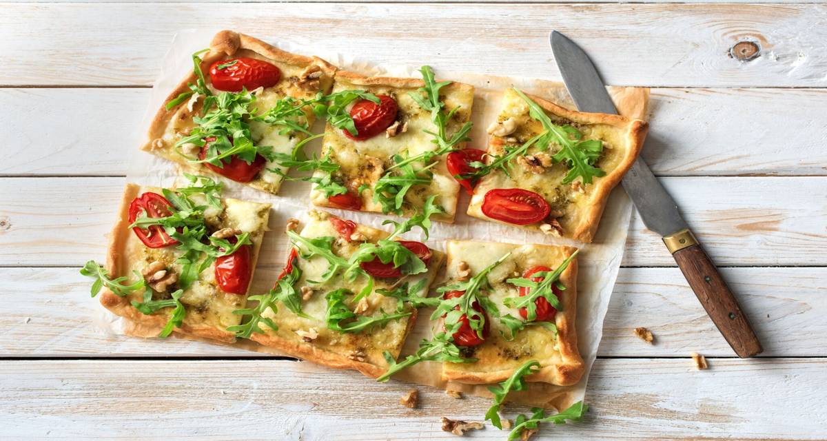 Heirloom Tomato Flatbread Recipe HelloFresh