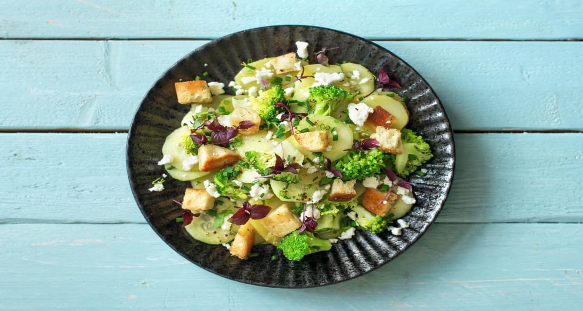 Leichter Kartoffel-Gurken-Salat mit Brokkolini Rezept | HelloFresh
