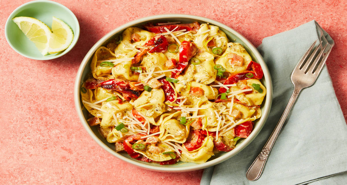 Lemon Tortelloni Palermo with Shrimp with Pesto, Roasted Bell Pepper & Parmesan
