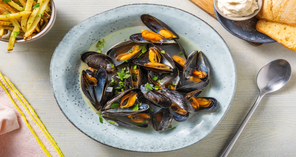 Mussels in a Aromatic Broth Recipe HelloFresh