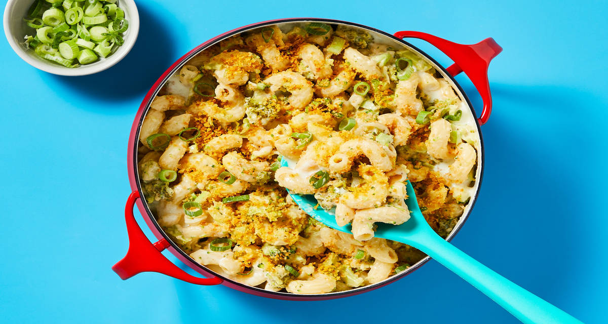 One-Pot Broccoli Mac & Cheese with a Toasty Panko Topping