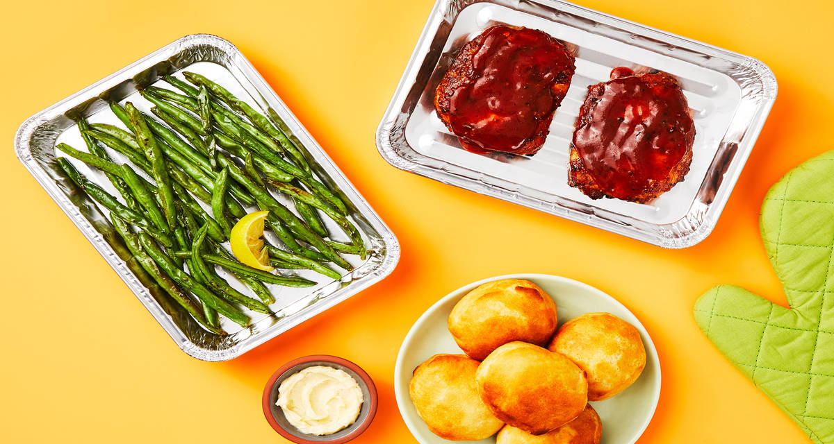 Oven-Ready BBQ Pork Chops with Biscuits & Lemony Green Beans (trays included)