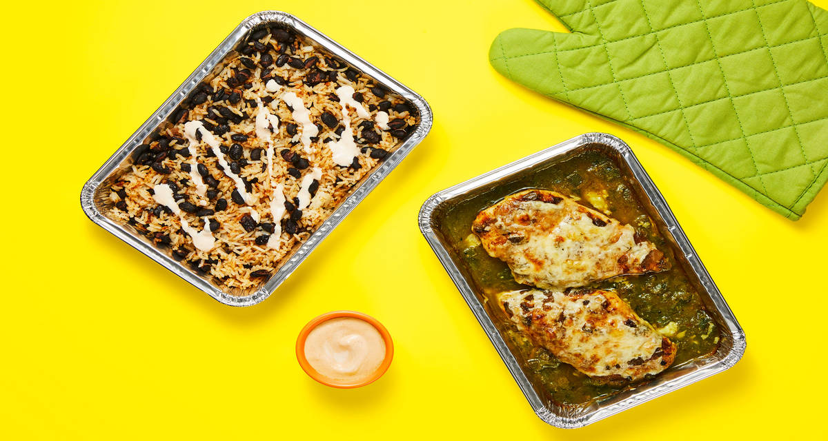 Oven-Ready Cheesy Salsa Verde Chicken with Rice ’n’ Beans (trays included)