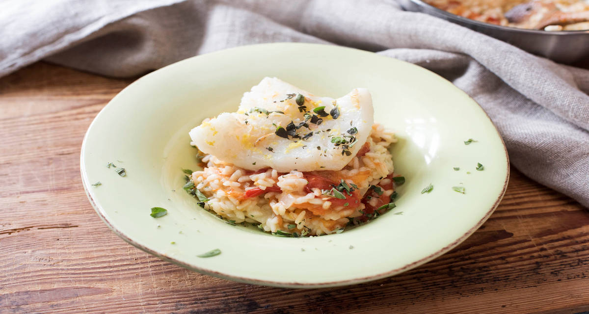 Pan Fried Cod with Roasted Tomatoes Recipe HelloFresh