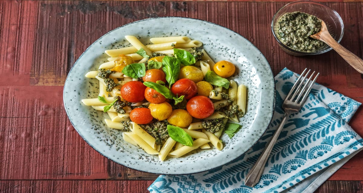 Penne mit Oliven-Basilikum-Pesto Rezept | HelloFresh