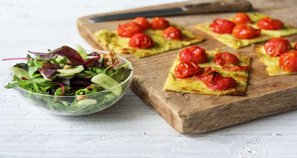 Roasted Heirloom Tomato Flatbread Recipe | HelloFresh
