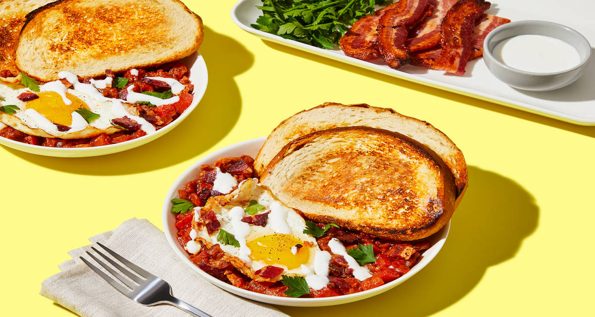 Shakshuka-Style Bacon Breakfast Bowls with Fried Eggs, Yogurt & Sourdough Toast | 2 Servings