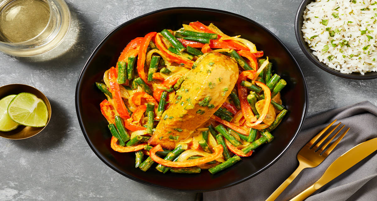 Spice Market Coconut Salmon with Green Beans, Bell Pepper & Cilantro Lime Rice