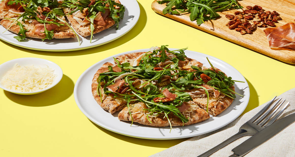 Sweet Heat Fig & Prosciutto Pita Pizzas with Arugula Salad & Pecans