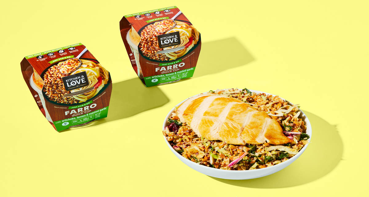 Sweet Kale Salad with Fully Cooked Chicken + Farro Quick Cup Crunchy salad + tender farro = meal perfection | 2 Servings