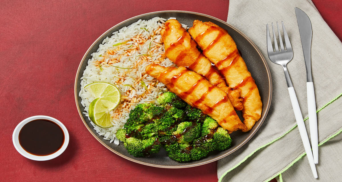 Tempura-Battered Chicken Fingers With Sriracha-Lime Sauce, Zesty Rice & Broccoli