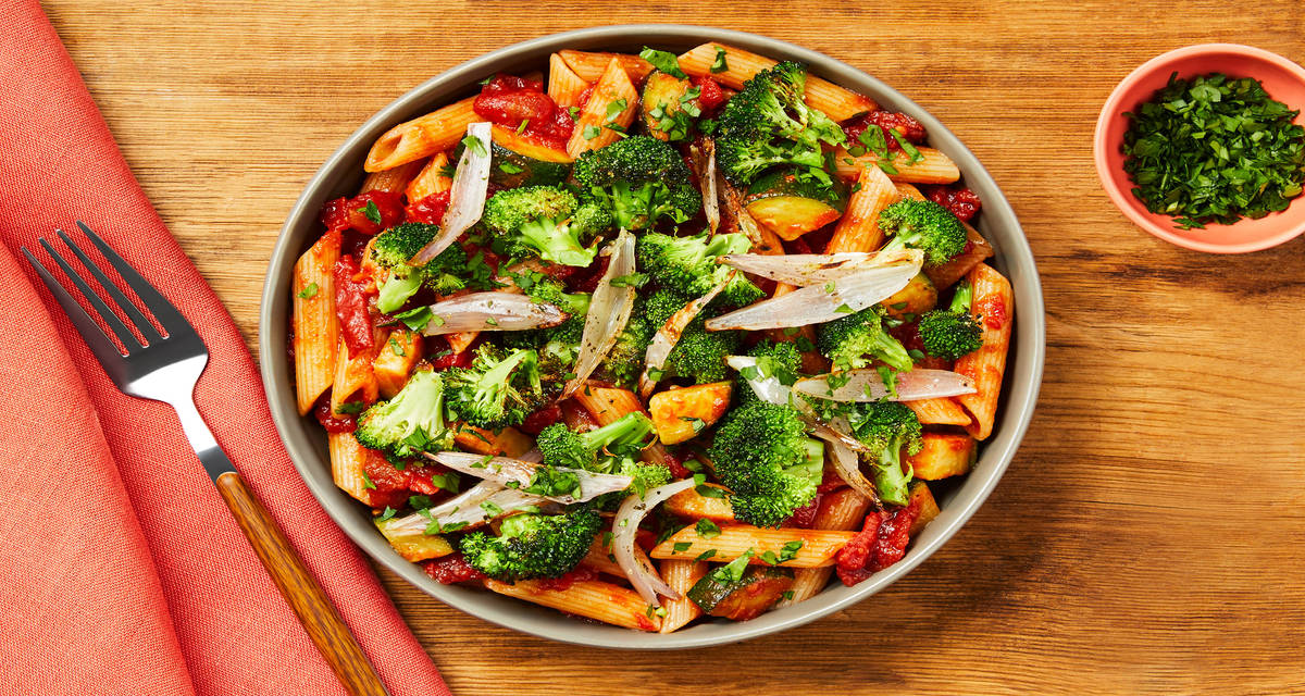 Chicken, Broccoli & Zucchini Pasta with Sun-Dried Tomato, Shallot & Fresh Parsley