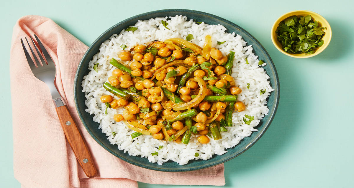 Vegan Chickpea Coconut Curry with Green Beans, Cauliflower Rice & Cilantro