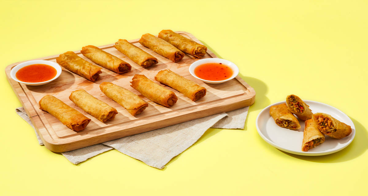 Veggie Spring Rolls & Thai Basil Chicken Spring Rolls You’re on a roll | 4-6 Servings
