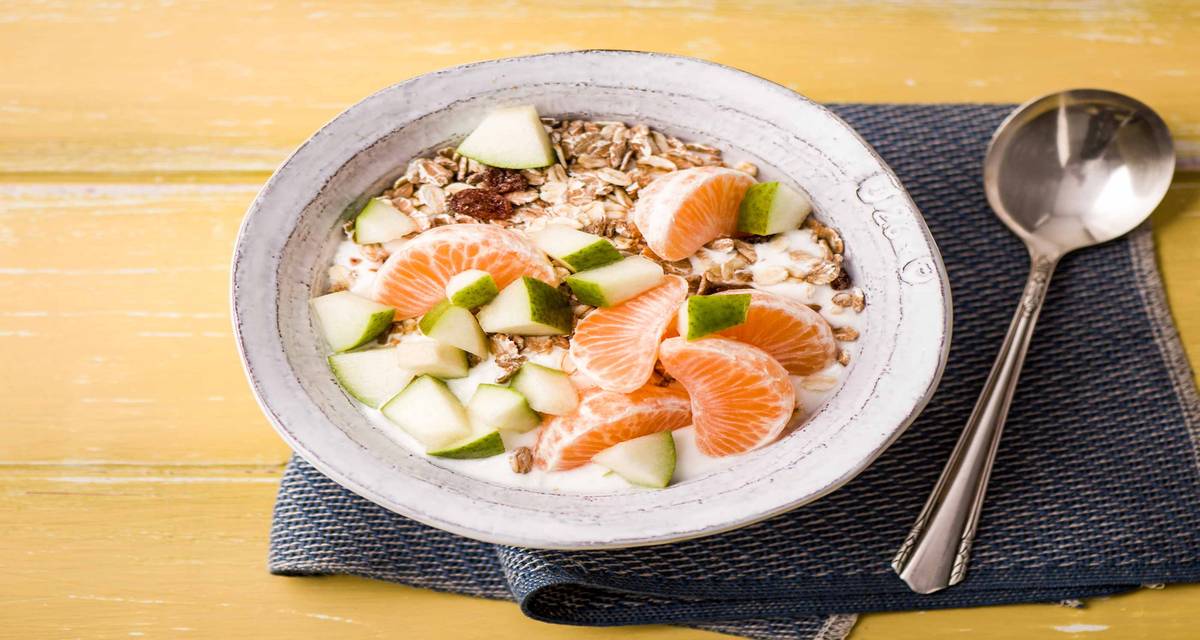 Volle kwark met mandarijn, peer en muesli Recept HelloFresh