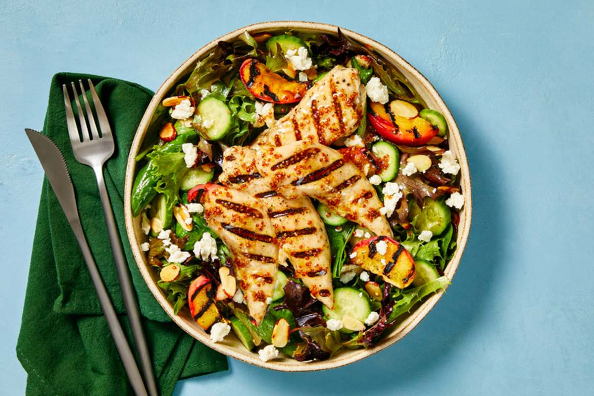 Poulet grillé au miel et à la moutarde et fruit à noyau
