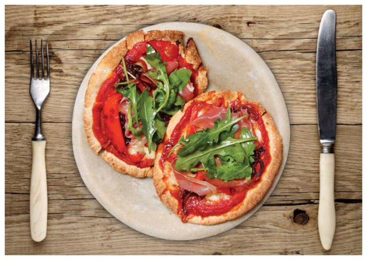 Wholegrain Pitta Pizzas Recipe | HelloFresh