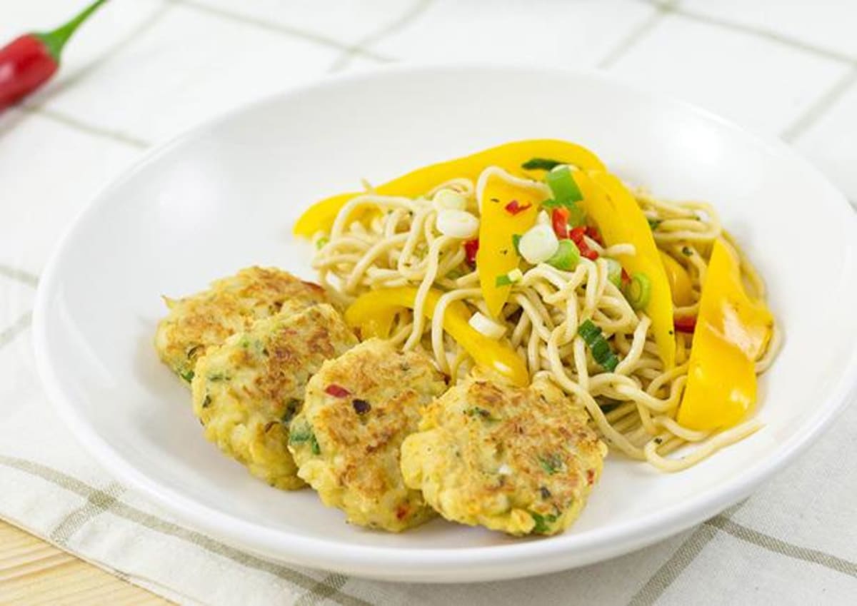 Thaise viskoekjes met Oosterse noedels