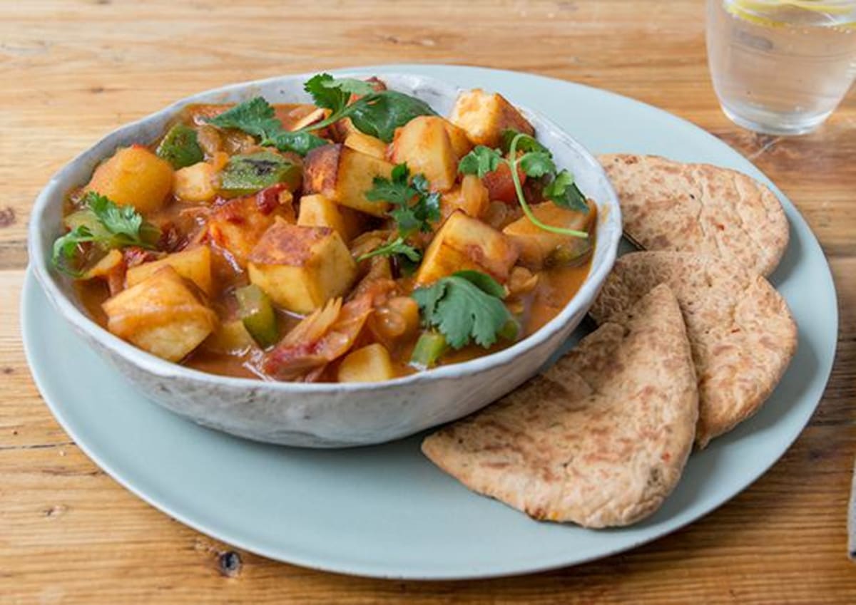 Indischer Kartoffeleintopf „Paneer“