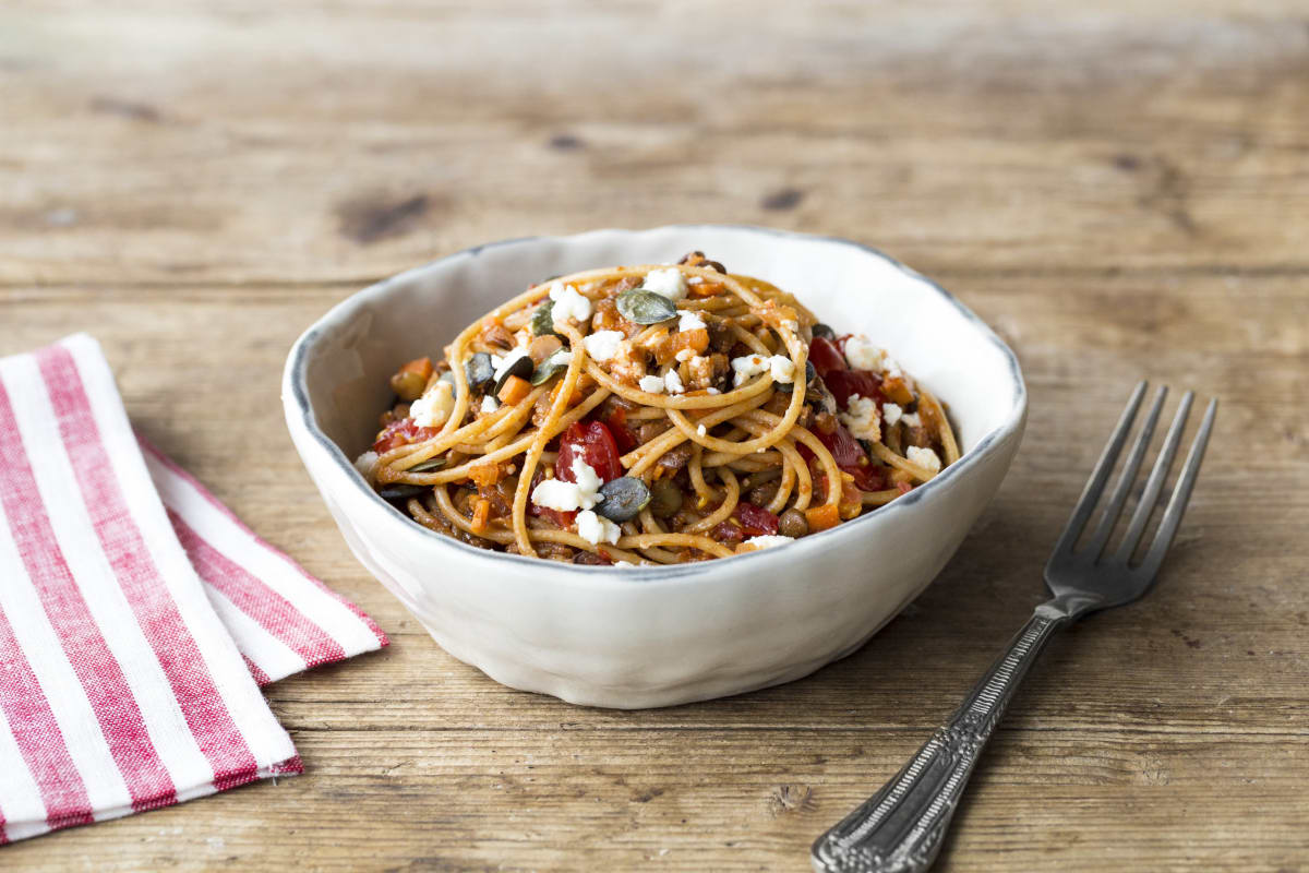 Spaghetti bolognese met linzen, cherrytomaten en feta