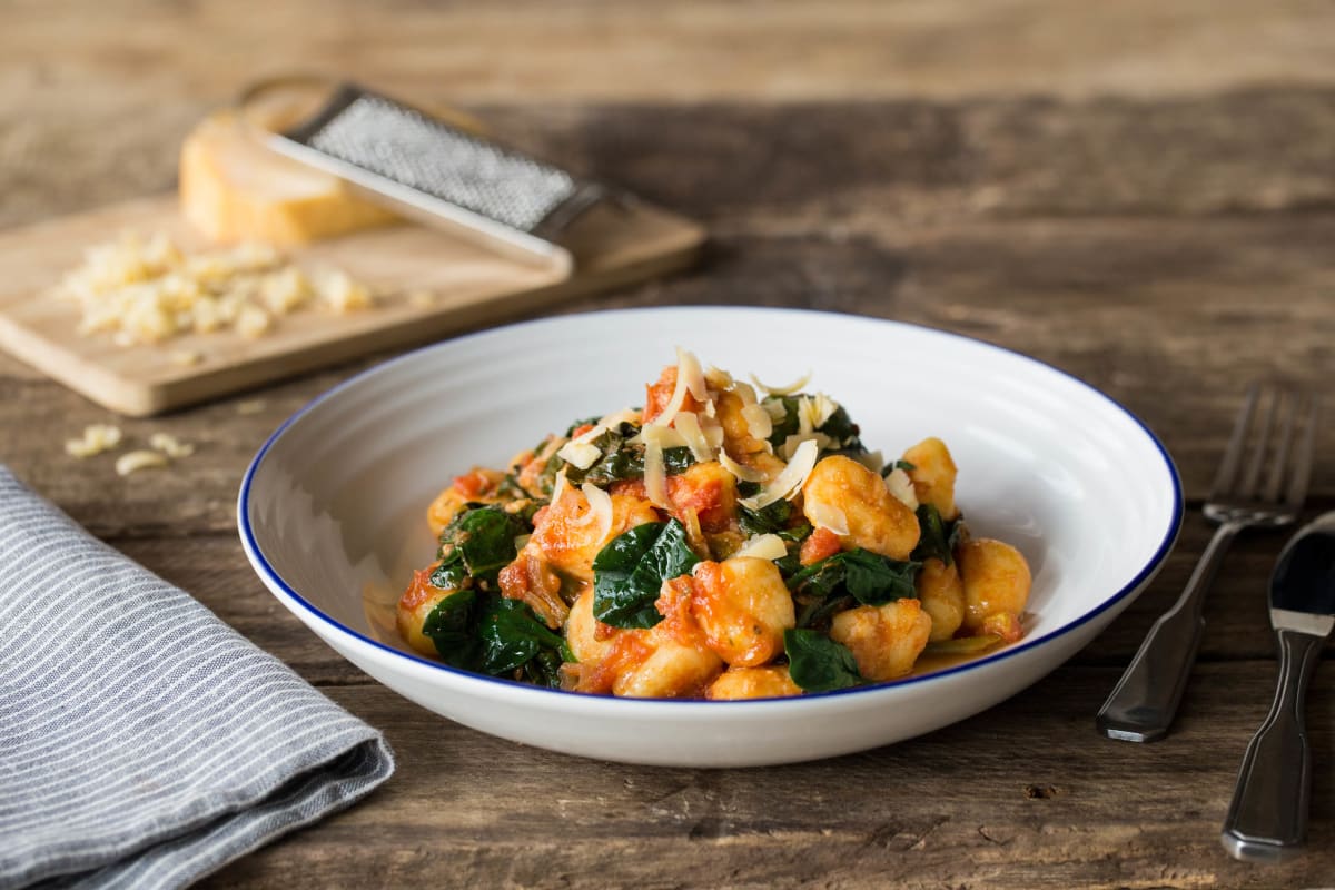 Gnocchi met tomatensaus en oude kaas