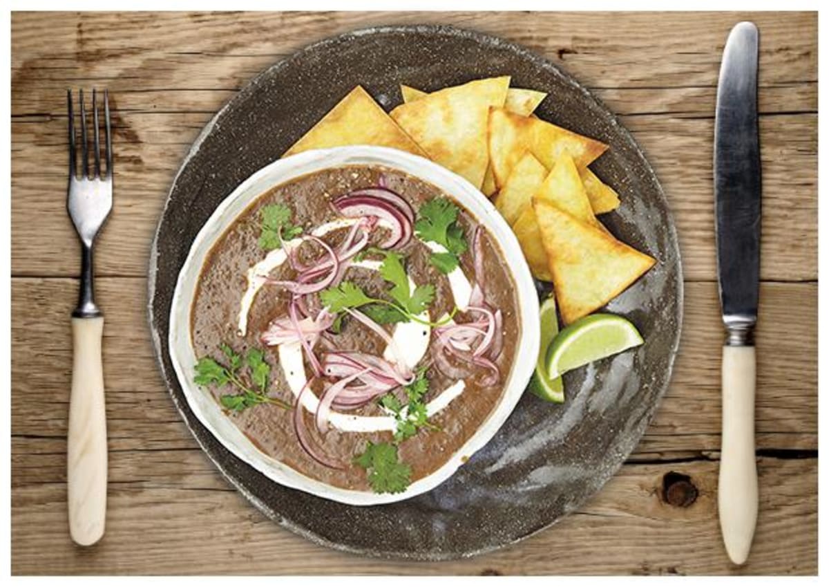 Mexikanische Schwarze Bohnen Suppe