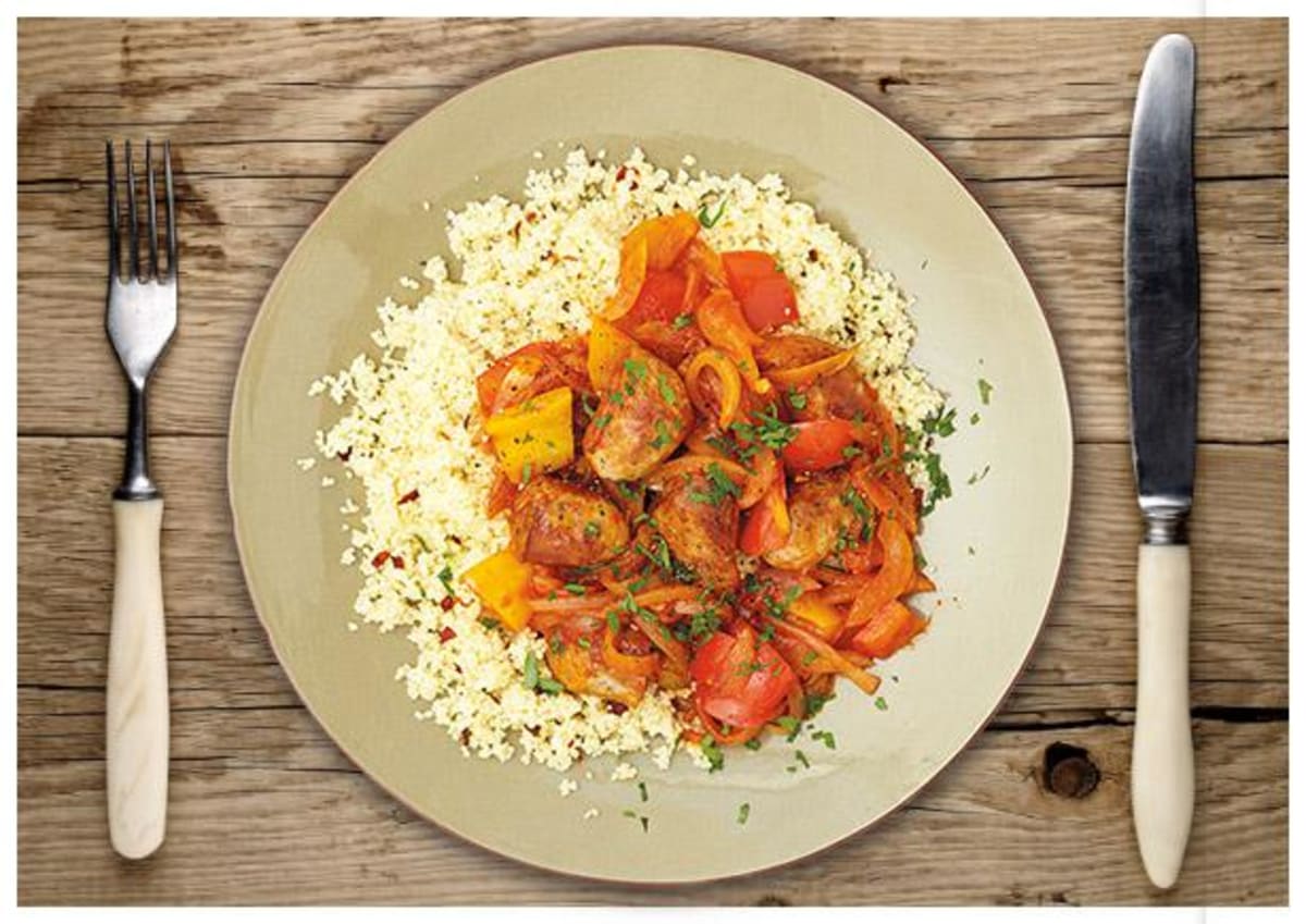 Pikante Paprika-Bratwurst Pfanne Rezept | HelloFresh