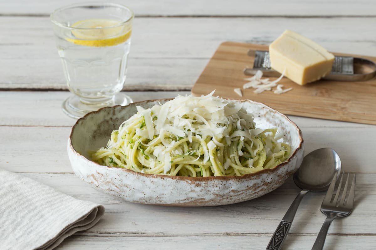 Schnelle Spaghetti mit Brennnessel-Pesto