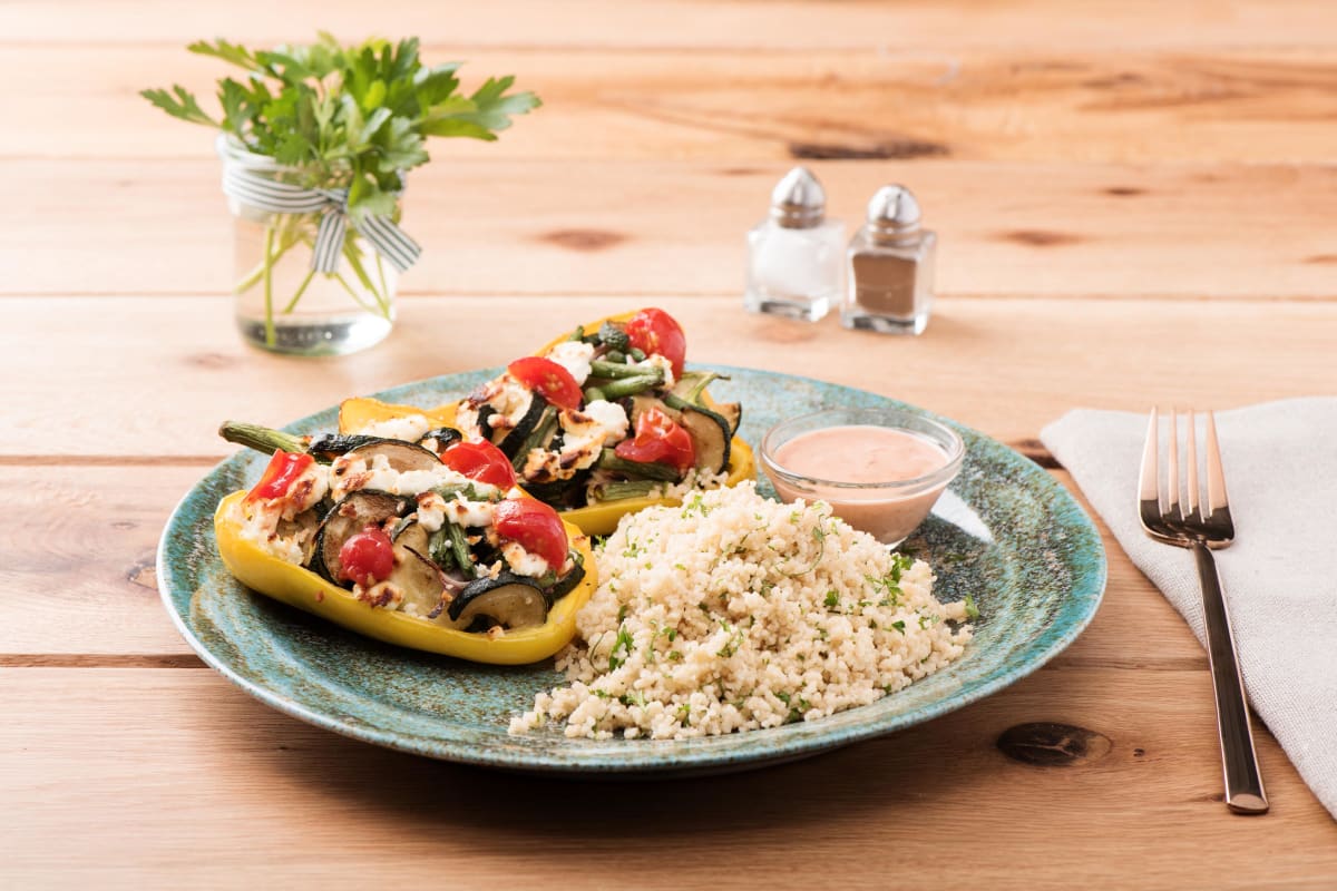 Herzhaft Gefullte Ofen Paprika Mit Krauter Couscous Rezept Hellofresh