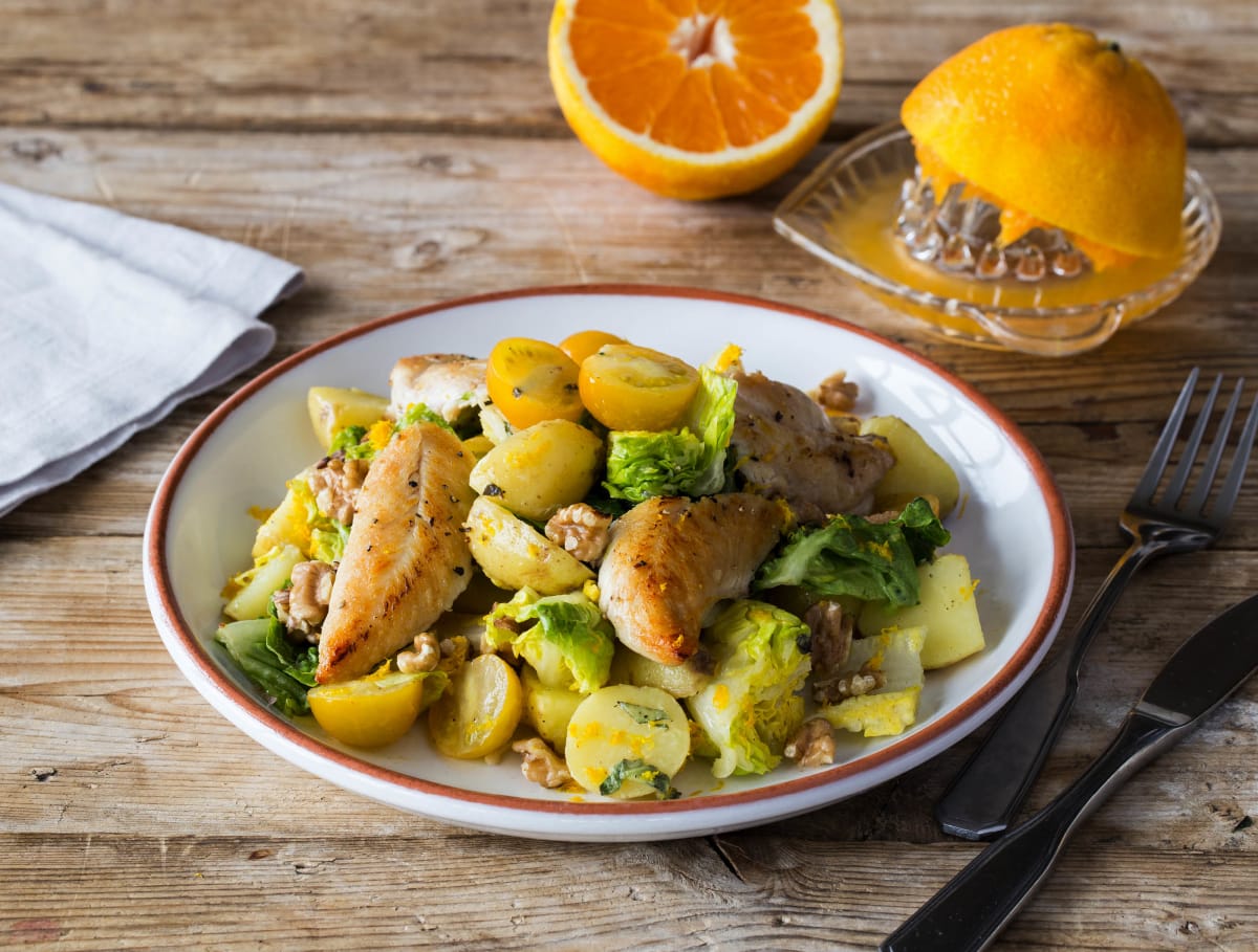 Krieltjessalade met kipfilethaasjes en frisse sinaasappeldressing