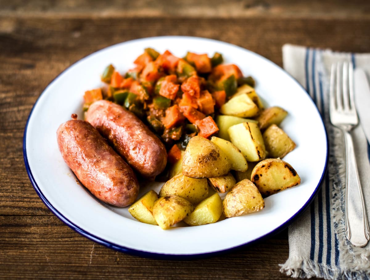 Wildzwijnworstjes met ratatouille en krieltjes